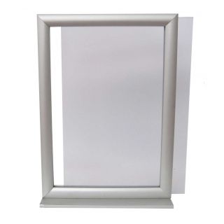 Insertar un visual A3 en un soporte visual A3 NIDEA3 vertical